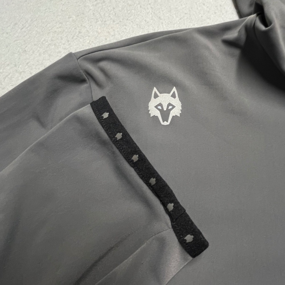 New Greyson Clothiers Mens Performance Hoodie Gray Wolf Logo Swan 1924 Size M